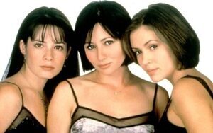 Alyssa Milano y más compañeros de Shannen Doherty lloran su muerte