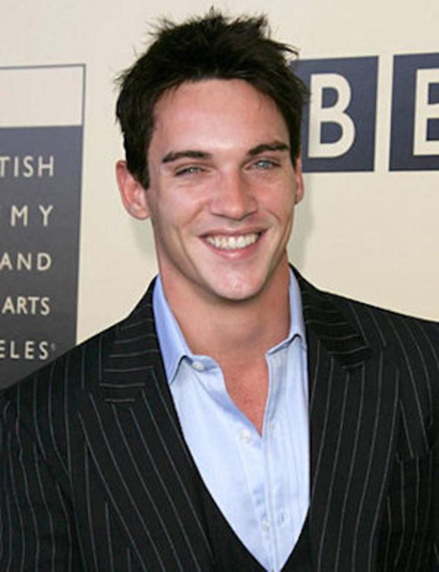 Jonathan Rhys Meyers Ser El Nuevo Dr Cula De Nbc Formulatv