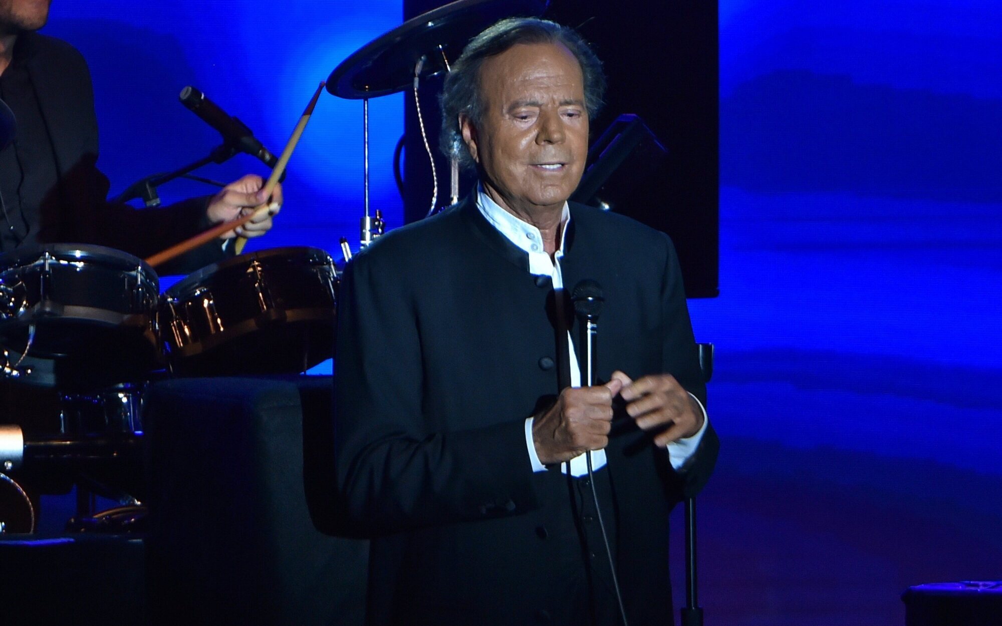 ¿Qué ha pasado con el documental de Julio Iglesias que Telecinco promocionaba para septiembre?