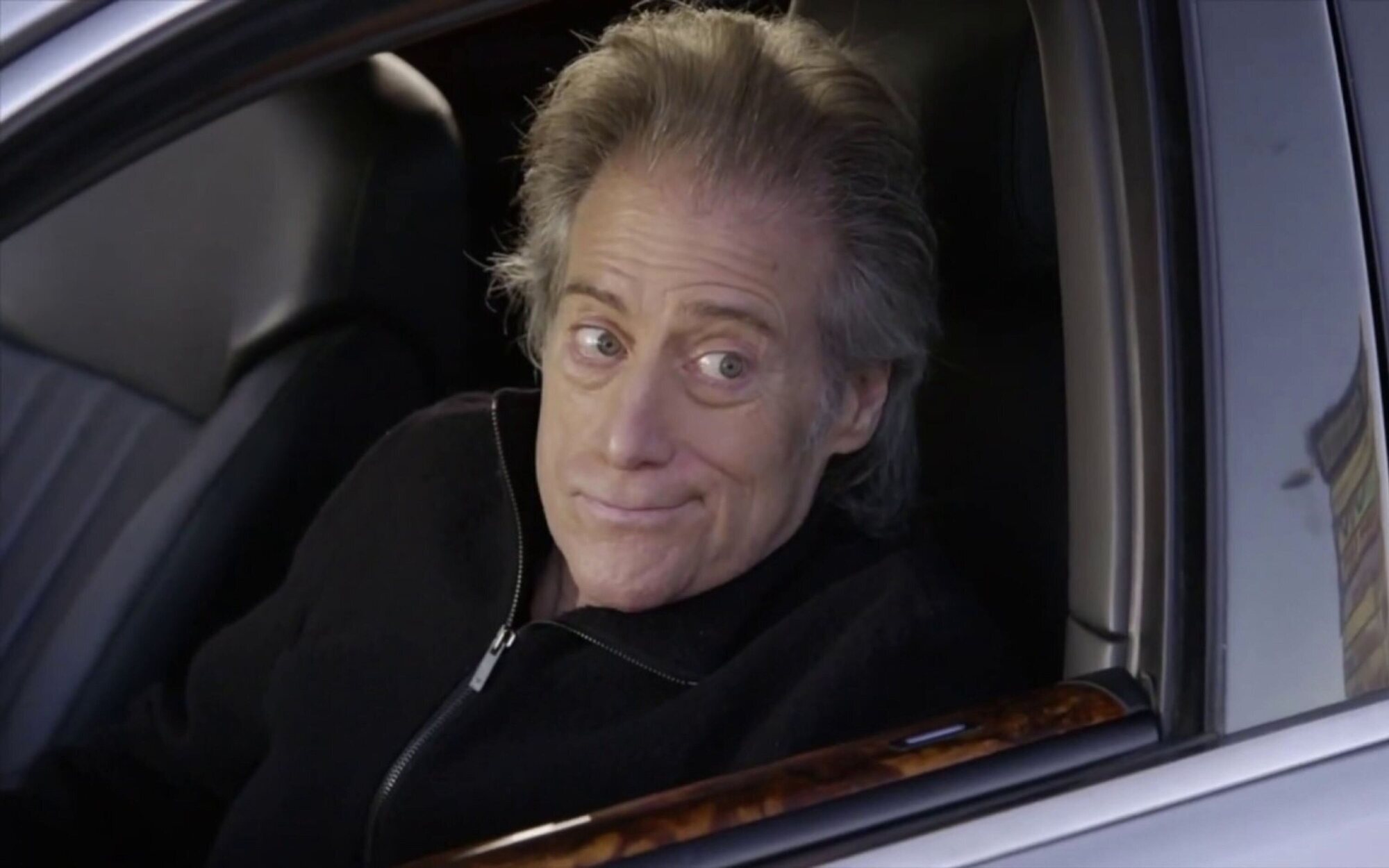 Muere Richard Lewis, cómico y actor de 'Curb Your Enthusiasm', a los 76 años