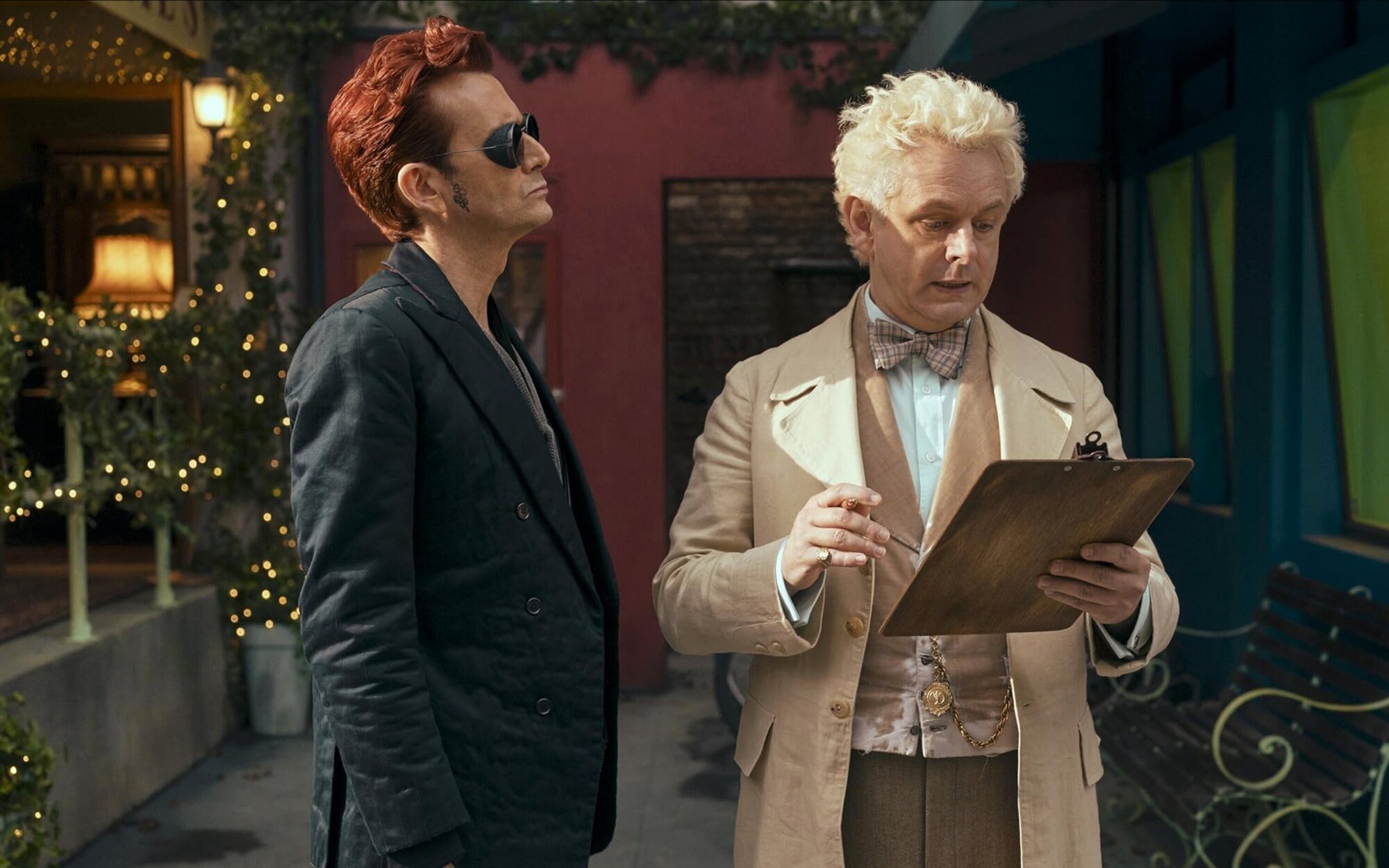 Prime Video paraliza la producción del final de 'Good Omens' por las acusaciones contra Neil Gaiman