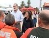 Gritos de "asesinos", barro y tensión en la visita de los Reyes, Pedro Sánchez y Carlos Mazón a Paiporta