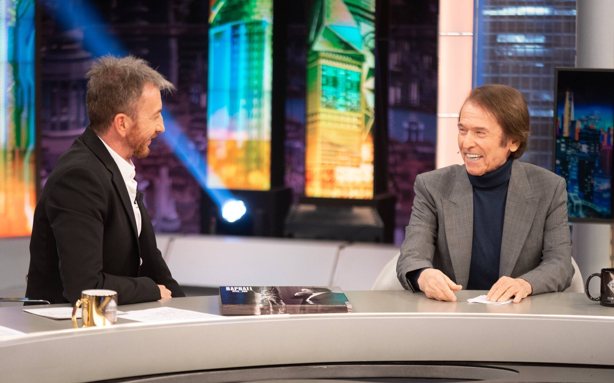 Pablo Motos se pronuncia en 'El hormiguero' sobre el ictus de Raphael en plena grabación en 'La revuelta'