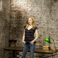 Emily VanCamp en 'Cinco Hermanos'