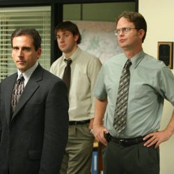 Steve Carell y Rainn Wilson en la oficina de 'The office'
