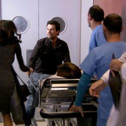 Juan y Norma en el hospital, en 'Gavilanes'