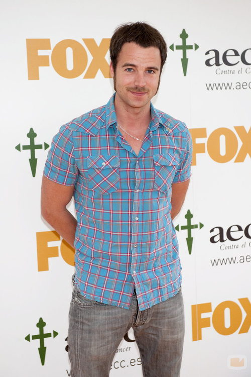 Carles Francino en el photocall de Fox y la AECC