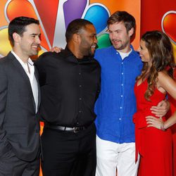 Jesse Bradford, Anthony Anderson, Zach Cregger y Jamie-Lynn Sigler en los Upfronts 2012 de NBC