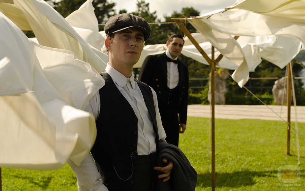 Andrés y Fernando en el nuevo episodio de 'Gran Hotel'