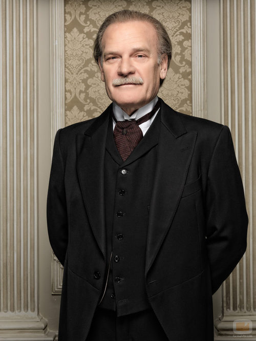 Lluis Homar, Jesús Manzano en 'Gran Hotel'