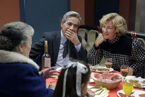 Antonio y Mercedes cenan en familia