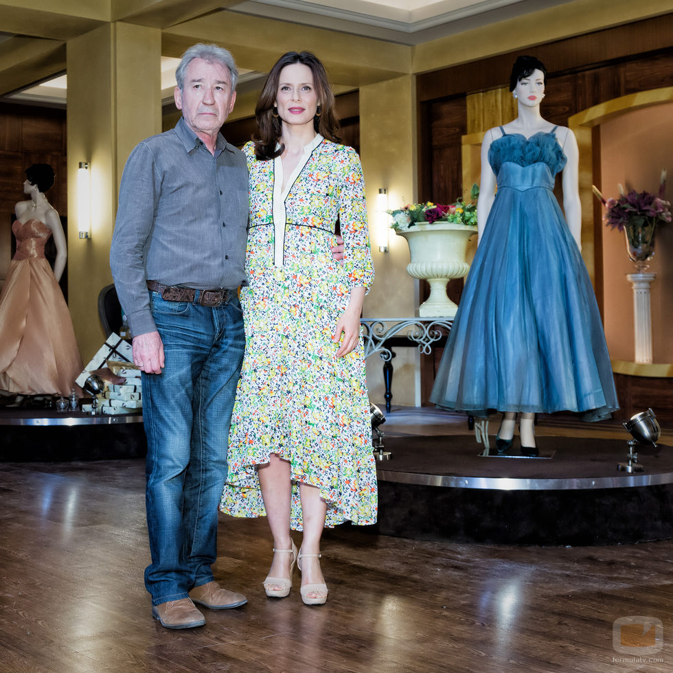 José Sacristán y Aitana Sánchez-Gijón en la presentación de 'Galerías Velvet'