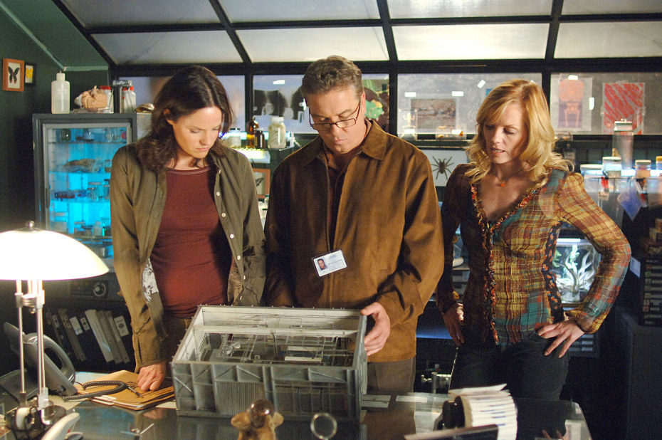 Dr. Gil Grissom, Catherine Willows y Sara Sidle en CSI