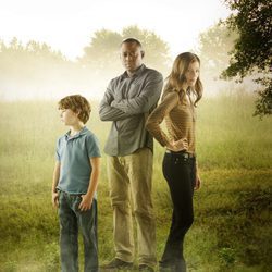 Landon Gimenez, Omar Epps y Devin Kelley en el cartel de 'Resurrection'