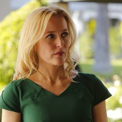 Gillian Anderson en 'Crisis'