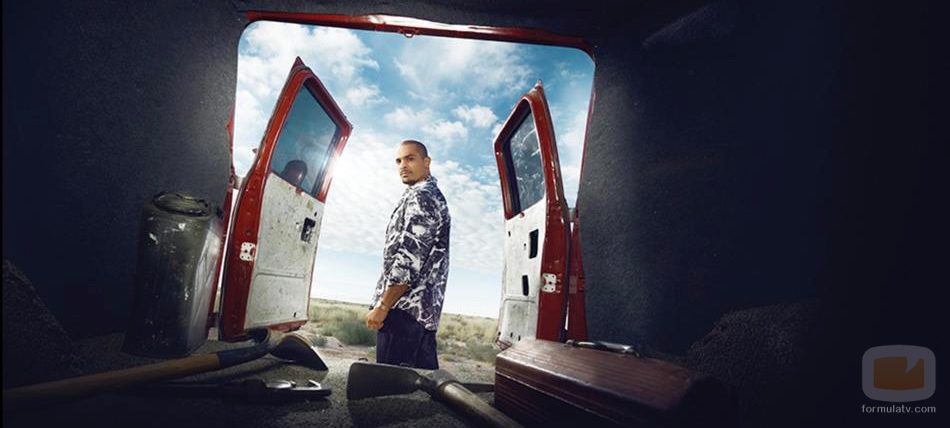 Michael Mando en una imagen promocional de 'Better Call Saul'