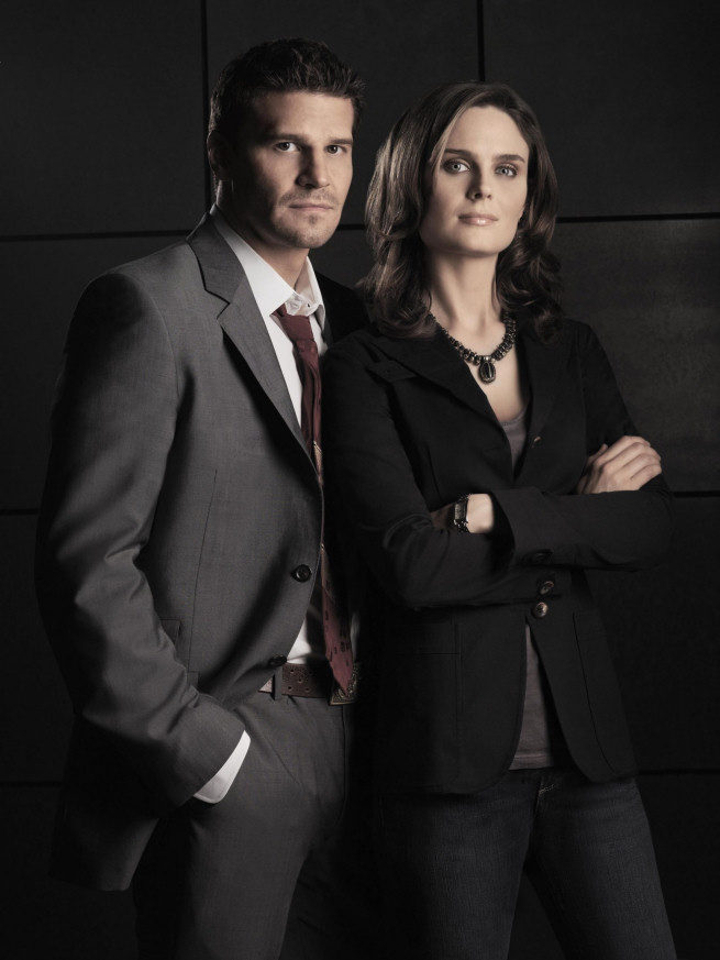 Foto promocional de David Boreanaz y Emily Deschannel de 'Bones'