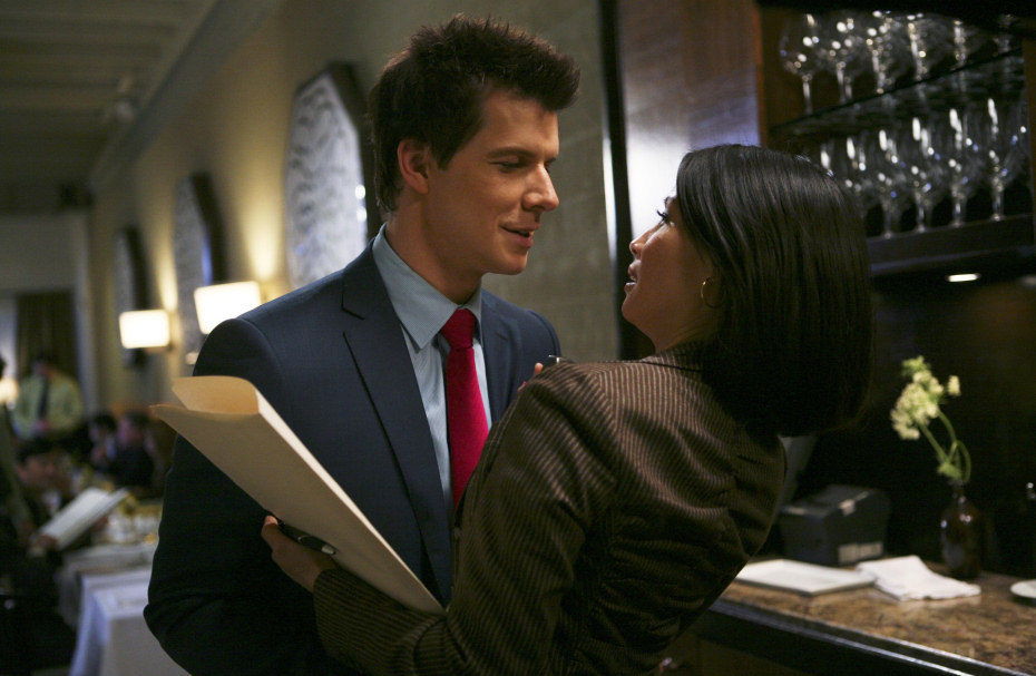 Eric Mabius y Lucy Liu