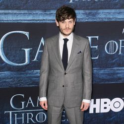Iwan Rheon en la premiere de la sexta temporada de 'Game of Thrones'