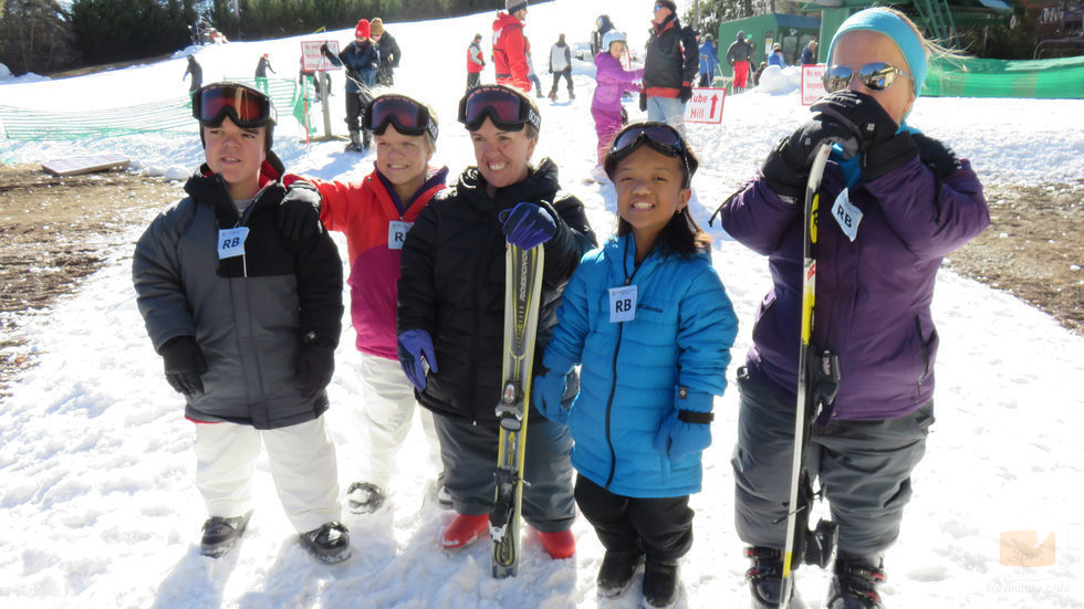 La familia Johnston de '¡Menuda Familia!' en la nieve