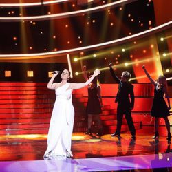 Diana Navarro canta "Quédate conmigo" de Pastora Soler en la gala de Eurovisión de 'Tu cara me suena'