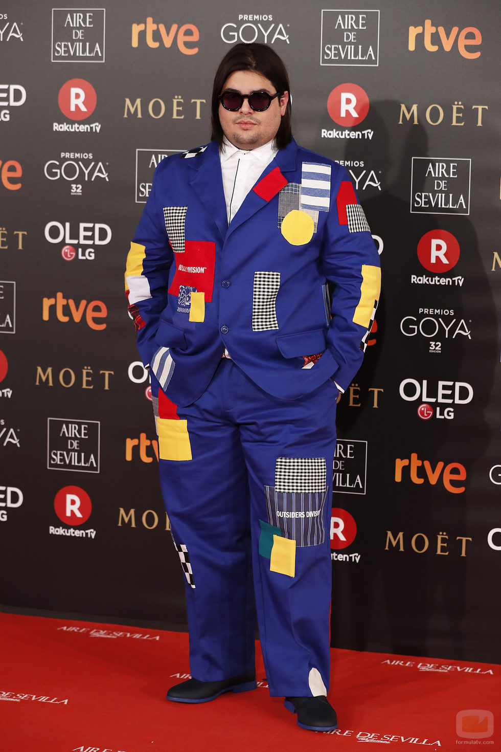 Brays Efe posa en la alfombra de los Premios Goya 2018