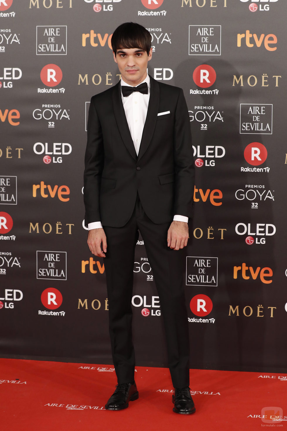 El actor Eneko Sagardoy posa en la Alfombra Roja de los Goya 2018