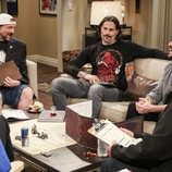 Kevin Smith, Joe Manganiello y Wil Wheaton en el rodaje de la última temporada de 'The Big Bang Theory'