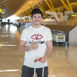 Miki Núñez, representante de Eurovisión 2019, en el aeropuerto