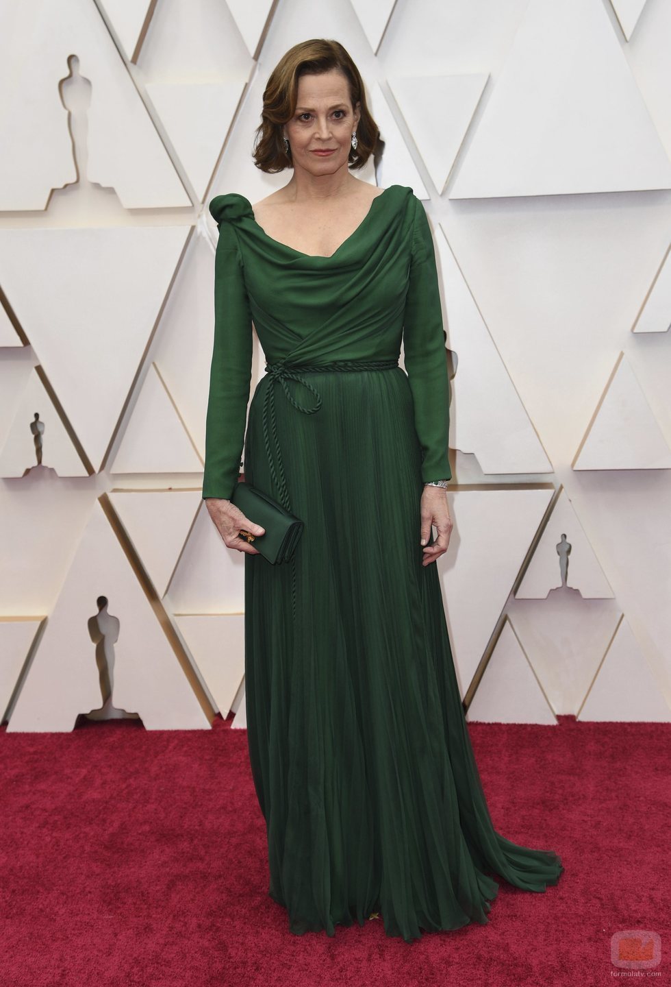 Sigourney Weaver posa en la alfombra roja de los Oscar 2020