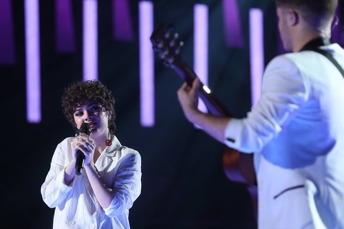 Anne Lukin interpreta "Salté" con Gèrard a la guitarra en 'OT 2020'