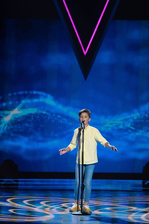 Carlos Higes, cantando en 'La Voz Kids 2022' 