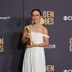 Ali Wong, Mejor Actriz de Miniserie por 'Bronca' en los Globos de Oro 2024