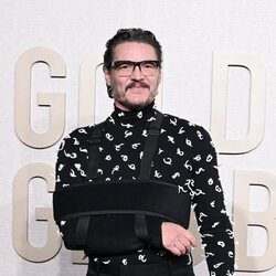 Pedro Pascal en la alfombra roja de los Globos de Oro 2024