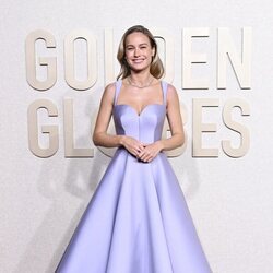 Brie Larson en la alfombra roja de los Globos de Oro 2024