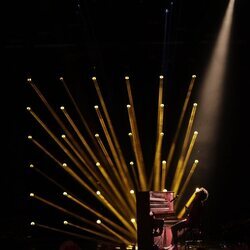 Roger Padrós interpreta 'El temps' en el Benidorm Fest 2024