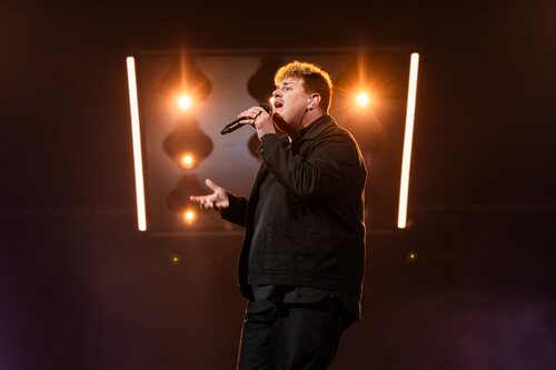 Isaak, representante de Alemania en Eurovisión 2024, en la Semifinal 1