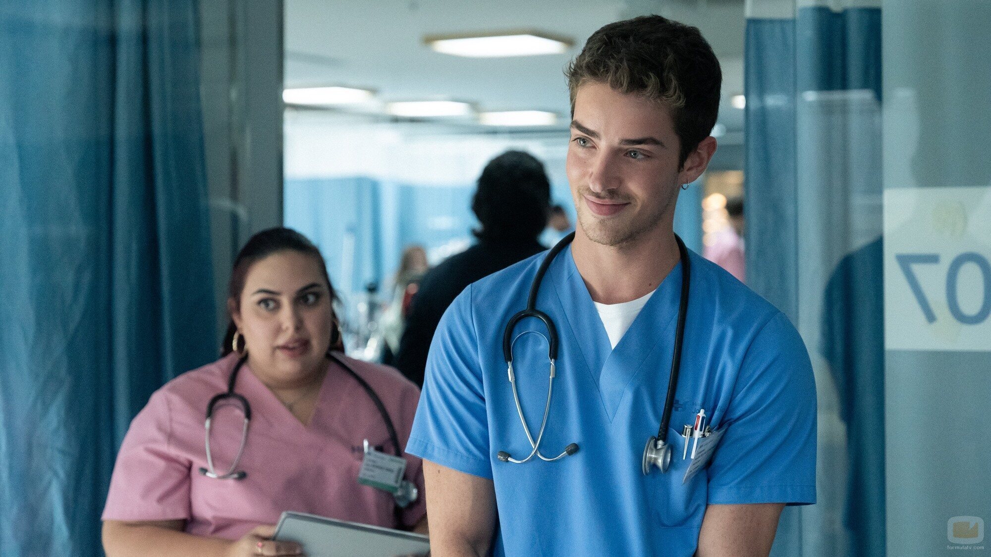 Manu Ríos interpreta a un enfermero en 'Respira'
