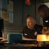 Michael Beach y Nick Searcy en el 1x06 de 'La pareja perfecta'