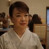 Judy Ongg en el 1x01 de 'Sunny'