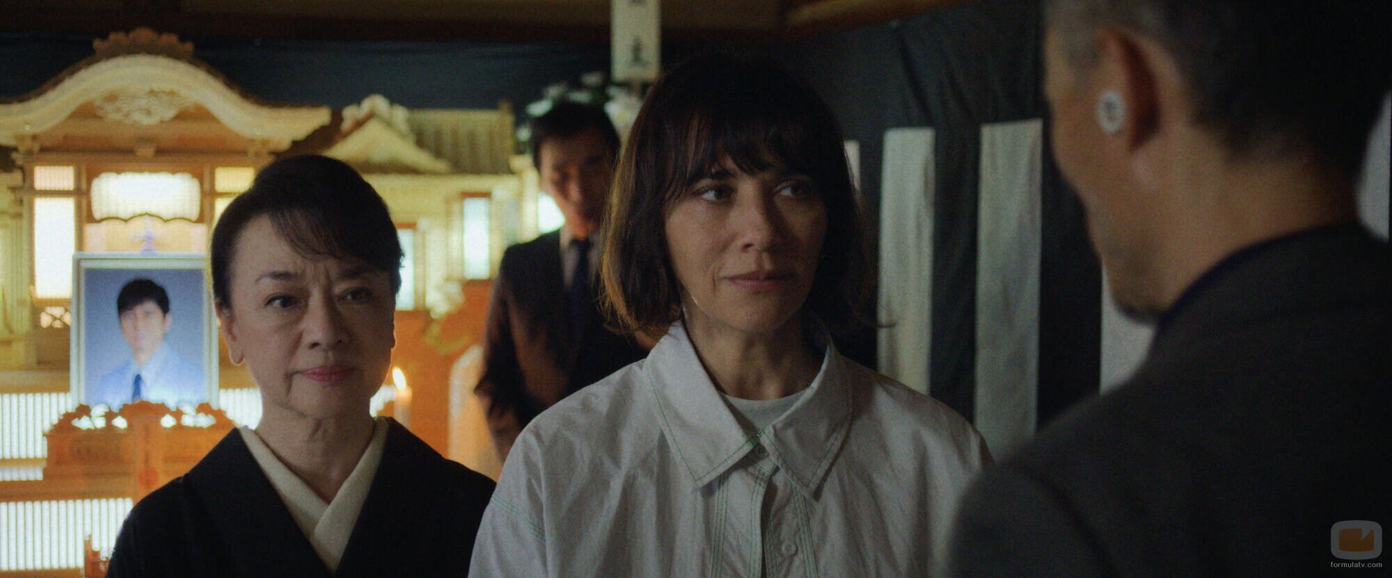 Rashida Jones y Judy Ongg en 'Pegajoso' de 'Sunny'