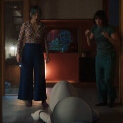 Rashida Jones y Annie the Clumsy en 'Manju de Kioto, una delicia' de 'Sunny'