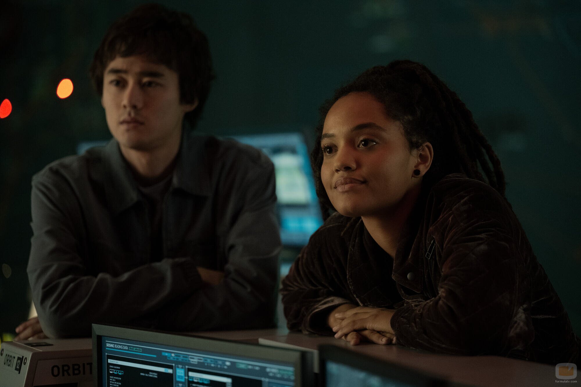 Kiersey Clemons y Ren Watabe en el 1x08 de 'Monarch: Legacy of Monsters'