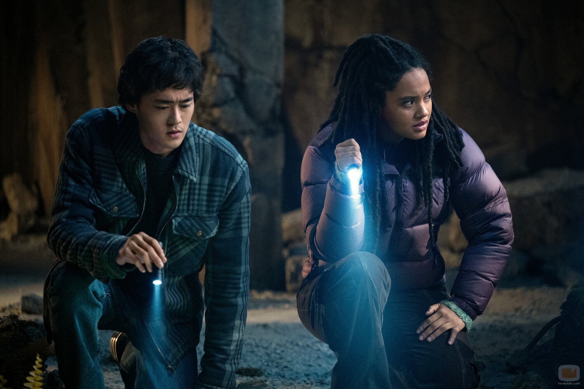 Kiersey Clemons y Ren Watabe en 'Derecho de nacimiento' de 'Monarch: Legacy of Monsters'