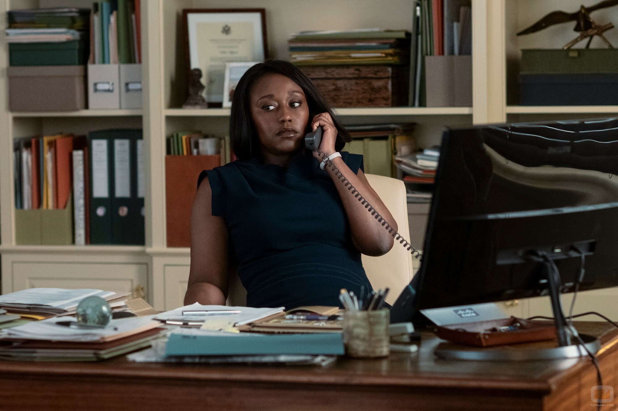 Nana Mensah en el 1x01 de 'La diplomática'