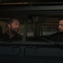 Santiago Cabrera y James Purefoy en 'Capítulo 6' de 'Land of Women'