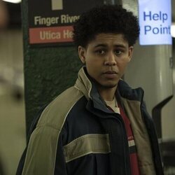 Rhenzy Feliz en el 1x01 de 'The Penguin'