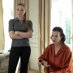 Carole Bouquet en el 1x02 de 'La Maison'