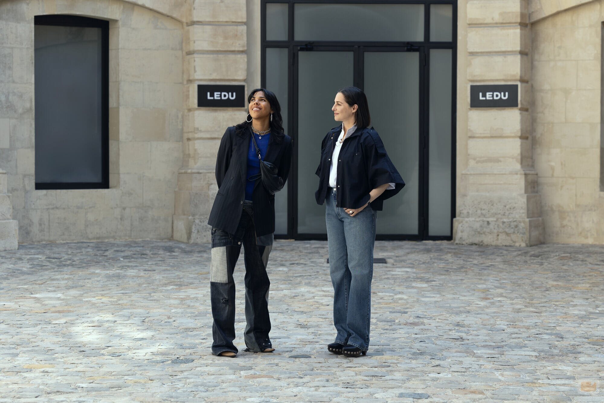 Zita Hanrot y Amira Casar en 'Nepotismo' de 'La Maison'