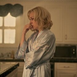 Imagen de Chloë Sevigny en 'No sueñes que se acabó' de 'Monstruos'